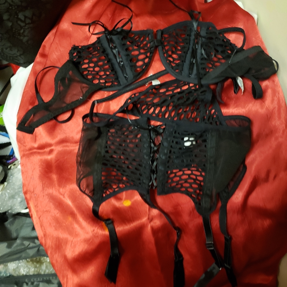 Seduction-Goth*Punk-Rare-Mesh/Fishnet-Tie-up 3 pc.Garter,Bra,G-String/xs-s/nwot